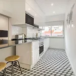 Apartment Marques De Pombal Metropolitan Flat Lisbon