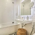 Marques De Pombal Metropolitan Flat *