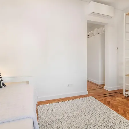 Marques De Pombal Metropolitan Flat شقة